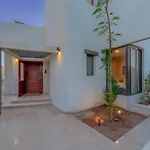 Light-Filled 4-Bedroom Villa in Tawila, El Gouna. Jacuzzi&Lagoon