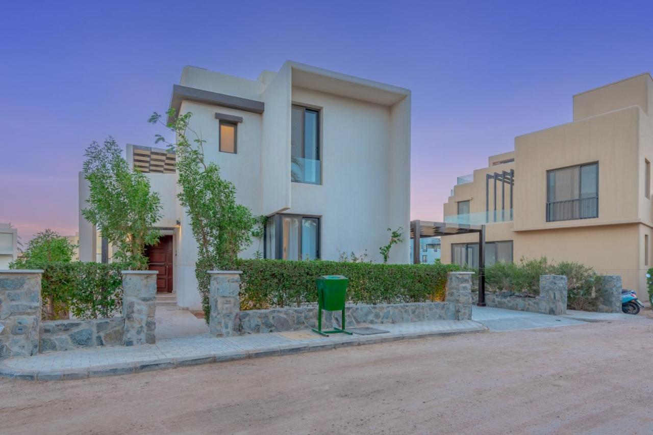 Light-filled 4-bedroom In Tawila, El Gouna. Jacuzzi&lagoon